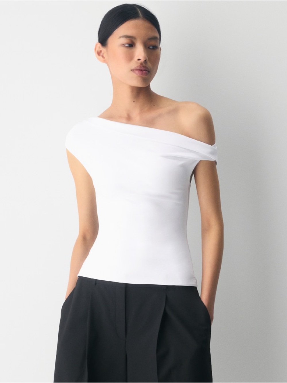 Aritzia White One-Shoulder Twist Camisole